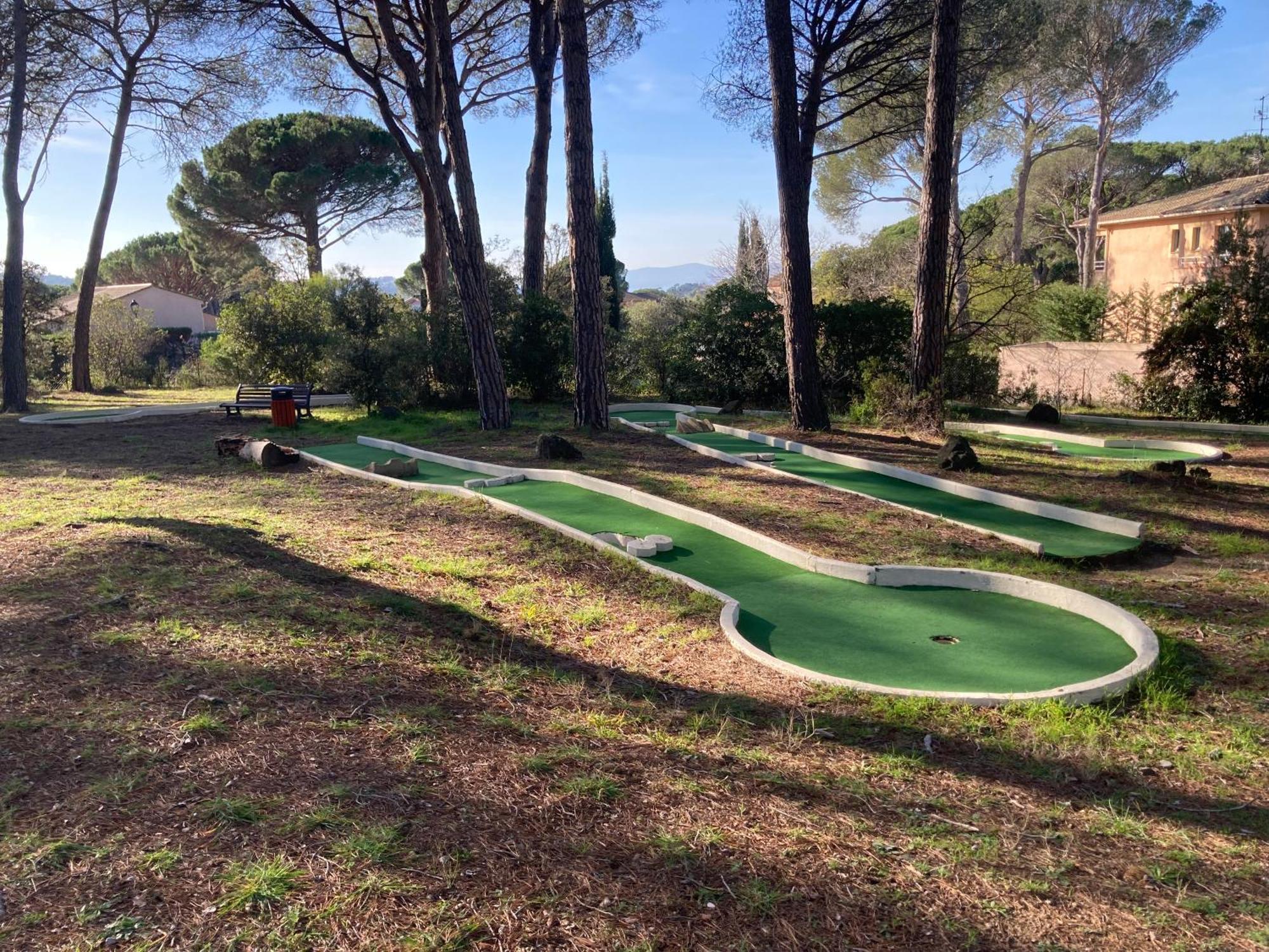 Charmant 2 Pieces Au Coeur Des Golfs De Saint Raphael Exteriér fotografie