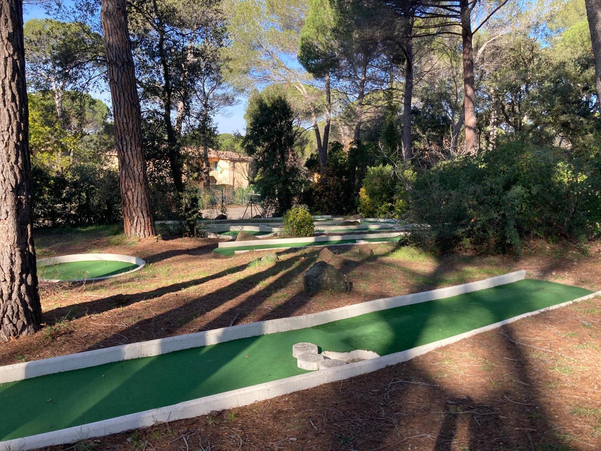 Charmant 2 Pieces Au Coeur Des Golfs De Saint Raphael Exteriér fotografie