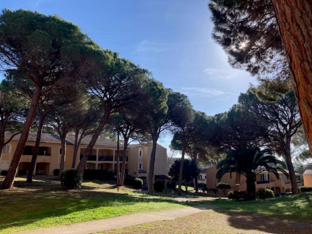 Charmant 2 Pieces Au Coeur Des Golfs De Saint Raphael Exteriér fotografie
